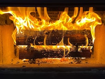 薪ストーブユーザーマストバイ!?ファイヤーサイドの「薪一発」が想像を超える便利さだった