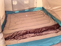 モフモフで幸せ！DOD『わがやのシュラフRICH』7つの魅力｜通常版との違いも解説