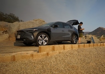 【アウトドア×EVの相性は？】スバルの電動SUVでキャンプしてわかった快適さと課題