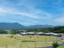 鈴鹿山脈を望む「いなべ市梅林公園 あわい」9月4日グランドオープン！キャンプや宿泊、食を楽しめる新拠点