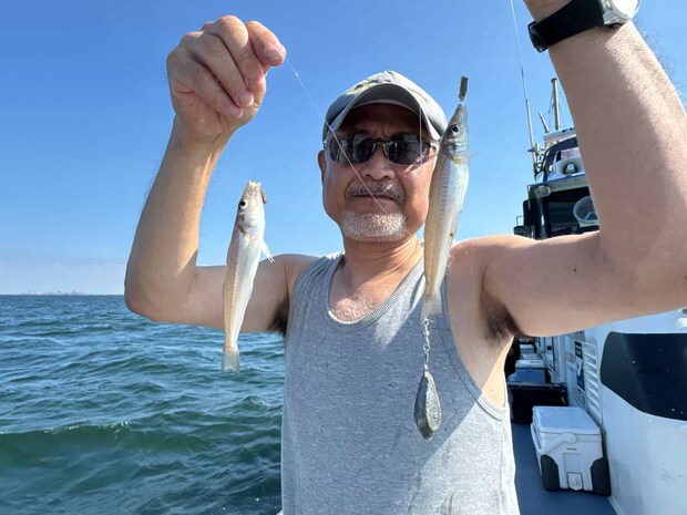 こちらは2点掛け、魚影濃く高活性！ ©釣りビジョン