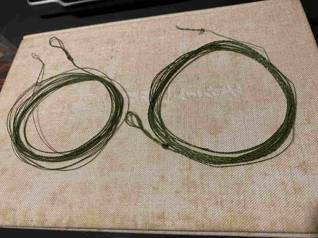 左が頂きモノ、右が自作。信仰の差であるな。 &copy;釣りビジョン