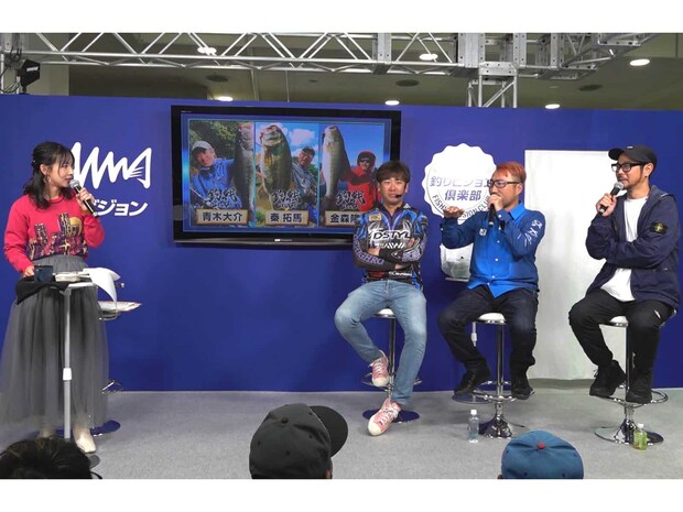 DIVISION2では、新たな試みとして、〝ファンの皆様の意見〟も取り入れた内容となっており、その意見交換が行われたのが「フィッシングショーOSAKA2025」の会場であった。釣りビジョンブースで行われた『釣戦（いくさ）victory of divisions』のトークショーにて、来場したファンからフィールドとレギュレーションなどの意見をヒアリング。結果、フィールドはビッグバスの聖地、奈良県池原ダムに決定。©釣りビジョン