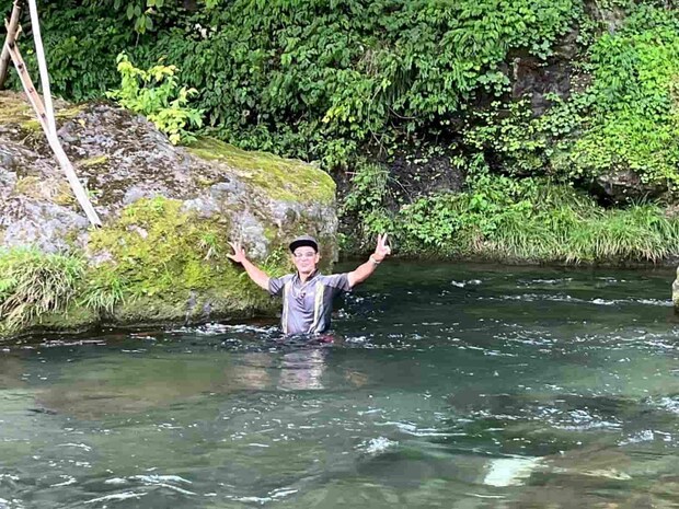 それにしても暑い！クールダウンして作戦会議！ ©釣りビジョン