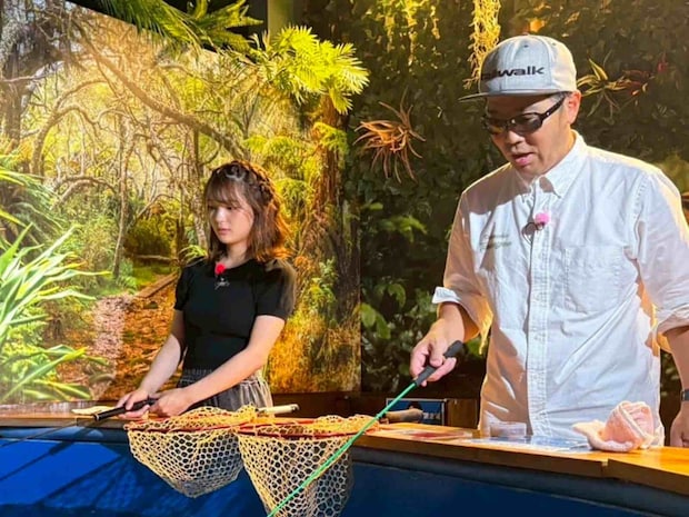 今回の番組企画が立ち上がった際に、ゲスト出演者を探していた所、二人の関係性をYouTubeで拝見しオファー。「福留さんの番組なら、是非出演したい！」と言う事で鈴木拓の出演も決定した。 &copy;釣りビジョン