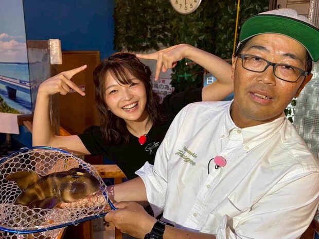 鈴木拓はガチの釣り好き芸人と言うこともあり、合流後は釣果もばっちり！ &copy;釣りビジョン