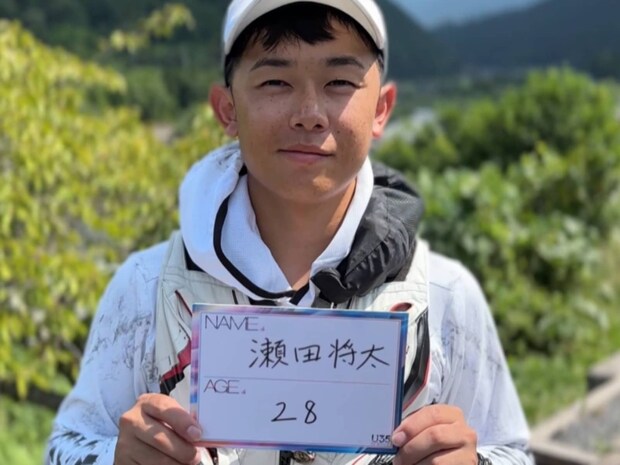 鮎釣りを楽しむ顔、父の顔、トーナメンターの顔。多様な表情を見せる28歳の鮎釣り師・瀬田将太。そのどの顔にも未来を見据えた力強い眼差しがあった！&copy;釣りビジョン