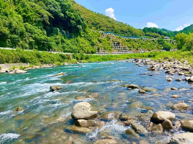 引き水で川は良い感じに！しかし毎日上流の山ではゲリラ豪雨が！濁りは取れて来たものの中々平水には戻らなかった。 &copy;釣りビジョン