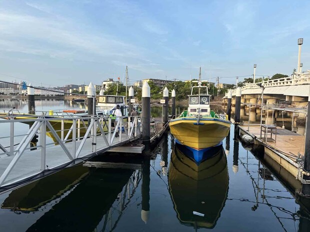 乗船場所はスロープと浮桟橋で船への乗降が安全かつ楽ちん。 &copy;釣りビジョン