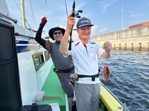 反対舷でもダブルヒット！ ©釣りビジョン