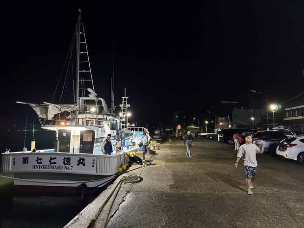 船の目の前に駐車でき、積み降ろしが楽ちん。 &copy;釣りビジョン