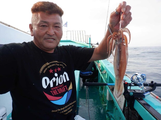 わりと可愛いサイズのスルメイカは身が柔らかくて美味しい。 &copy;釣りビジョン