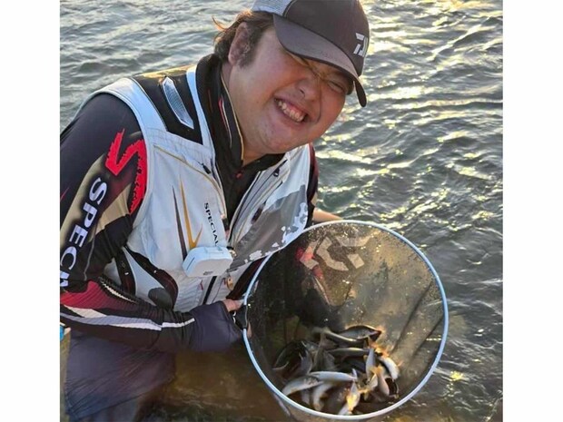 この笑顔がすべて！すっごく楽しかったね～！ &copy;釣りビジョン