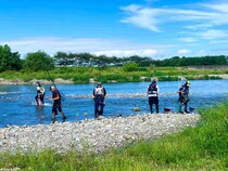 竿の先はすぐ海！潮風吹く川で秋めく鮎たちとの出会い！ ～富山県小川～