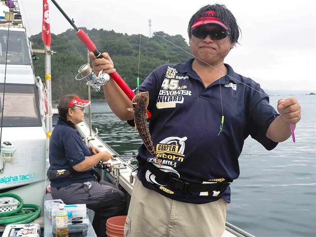 小型のエソもジグサビキにヒットしてきた。 &copy;釣りビジョン