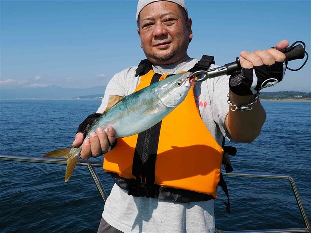 コマセが効いていてもルアーに反応。 &copy;釣りビジョン