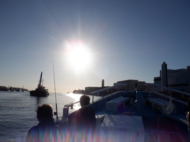 準備出来次第この日は少し早めに出船した。 &copy;釣りビジョン