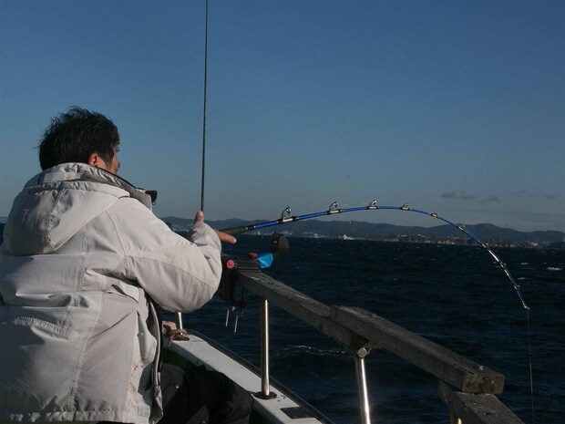 ミヨシでヒット。 &copy;釣りビジョン