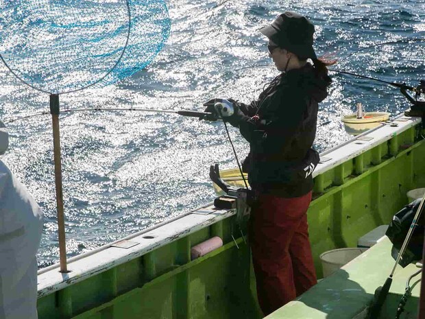 様々な魚が釣れるので女性にも人気。 &copy;釣りビジョン