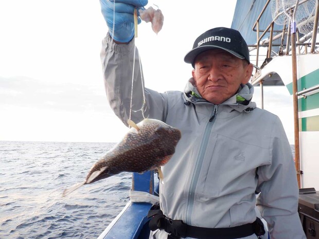 陽が高くなるにつれ釣り座に関係なく釣れるようになった！ &copy;釣りビジョン