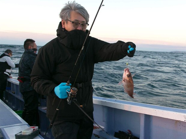 開始直後から活性が高い状態。 &copy;釣りビジョン