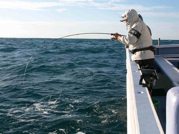 こちらもファイト中。 &copy;釣りビジョン