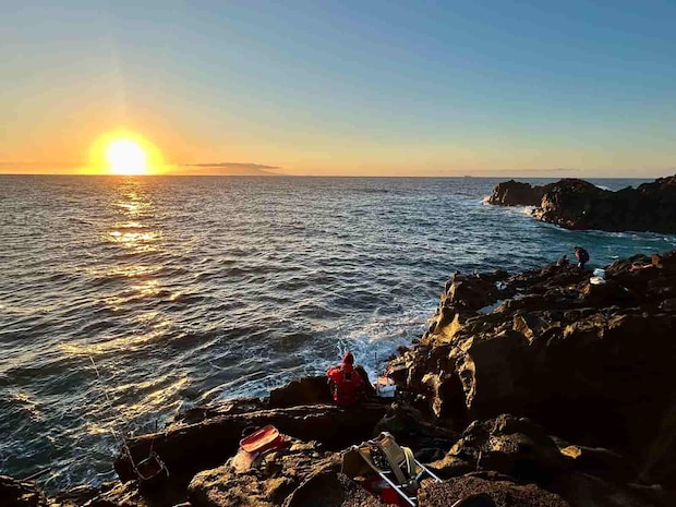 朝日を浴びて、気持ちの良い一日がスタート！ &copy;釣りビジョン
