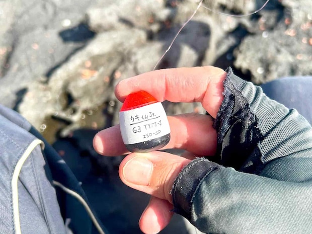 この日はウキくんJr G3を選択し、ウキの動きでアタリを取った。 ©釣りビジョン