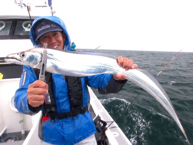 待望の大型をキャッチ。&copy;釣りビジョン