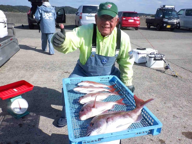 マダイ5匹！この日の竿頭。 &copy;釣りビジョン