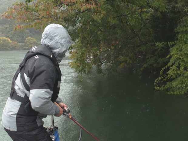 最後の最後にドラマ魚をヒットさせたシーン。&copy;釣りビジョン