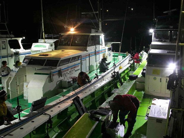 この日は平日にもかかわらず2隻出しで盛況。 &copy;釣りビジョン