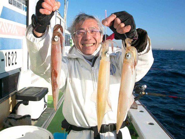 トリプルヒットに大興奮！ &copy;釣りビジョン