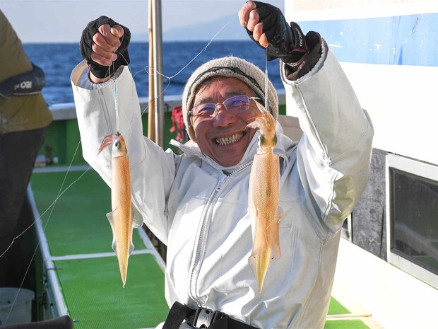 好調さを表現するこのうれしそうな表情！ &copy;釣りビジョン