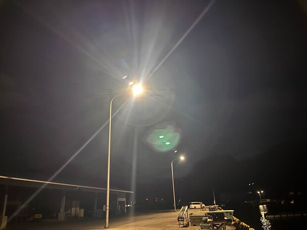 やっと点いた常夜灯！ここから海が一変した！ &copy;釣りビジョン