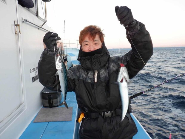 オモリを着底させると同時に喰ってきた！ &copy;釣りビジョン