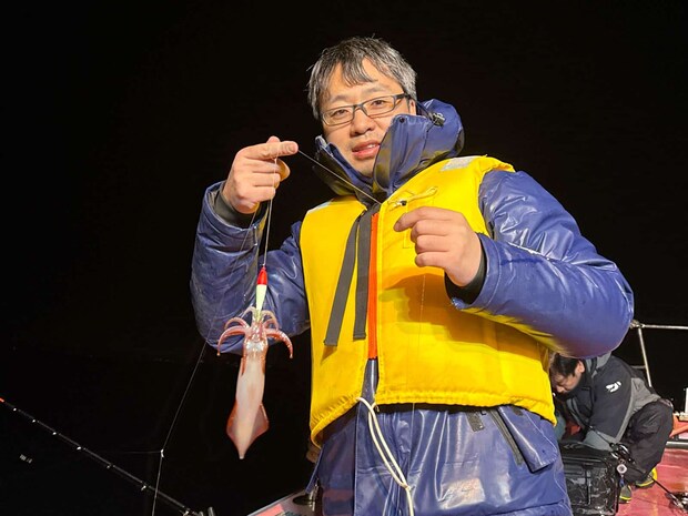 浮子スッテにも良型ヒット！ ©釣りビジョン