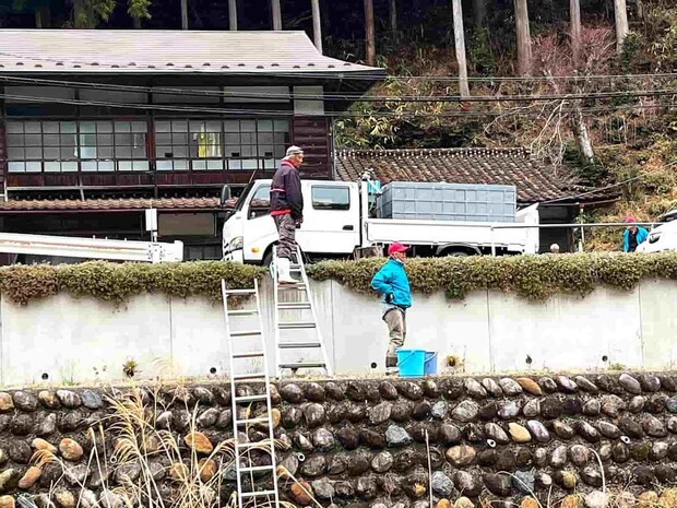 8:30を過ぎると各ポイントに放流が始まった。 &copy;釣りビジョン