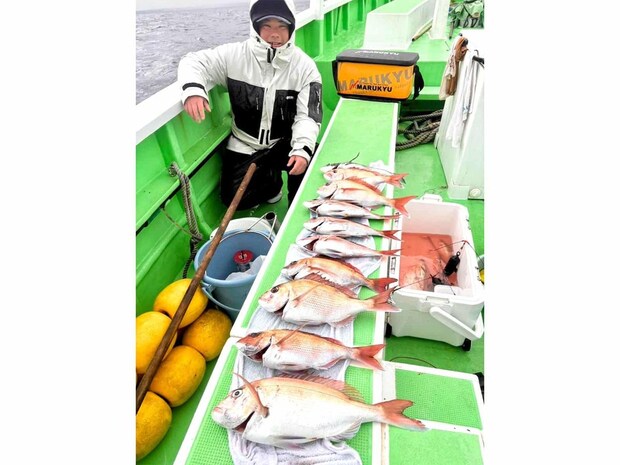 こちらも3/26の釣果、マダイ9匹など！今日もこの調子で！ &copy;釣りビジョン