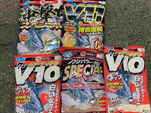 当日用意した配合餌。これにオキアミ9kg。 ©釣りビジョン