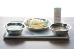 公立小学校の給食無償化、2転3転　自民･維新･公明3党、子ども1人あたり月5,200円で合意【23年平均から500円上増し】