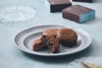 通常の約24倍!治一郎の「クラシック･ガトーショコラ」がBIGサイズに/外はさっくりと香ばしく、中はしっとりとした口どけ