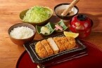 “セサミン”含む国産銘柄豚の『北海道 熟成 ごまんてんロースかつ御膳』今年も登場【さぼてん】