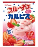 累計350万個以上を販売した「フルーチェ×カルピス」コラボ、3作目は果肉入りのイチゴフレーバー