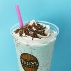 【タリーズ史上初】アイスクリームがモチーフの新ドリンク「チョコミントシェイク」「クッキー&クリームシェイク」