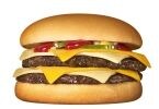 マクドナルド、ダブルチーズバーガーにホワイトチェダーチーズを2枚追加した「チーチーダブチ」発売【2週間限定】