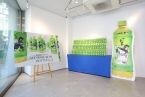 伊藤園、大谷翔平選手の全63本塁打を「お～いお茶」ボトルに 渋谷で一斉公開
