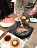 木曽路、しゃぶしゃぶ肉を鉄板で味わう新提案「焼きしゃぶ」発売 / 2種のたれで楽しむ夏限定メニュー3,900円～
