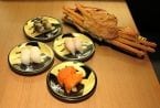 くら寿司、プレミアム業態の「無添蔵 新宿店」オープン / 北海道朝〆鮮魚を新幹線で当日提供、100店舗構想も