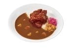 【すき家】肉がそびえる「ポークロックカレー」発売　肉3個の“肉トリプル”や、“にんにくファイヤー”も登場